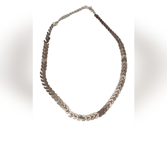 Silver Tone Fishbone Spring Clasp 13 Inch Choker Necklace - Picture 6 of 7